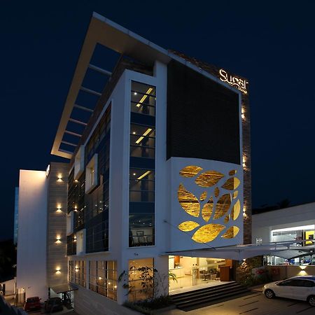 Sugar Business Hotel Kochi Екстер'єр фото