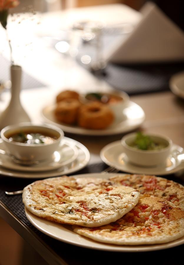 Sugar Business Hotel Kochi Екстер'єр фото