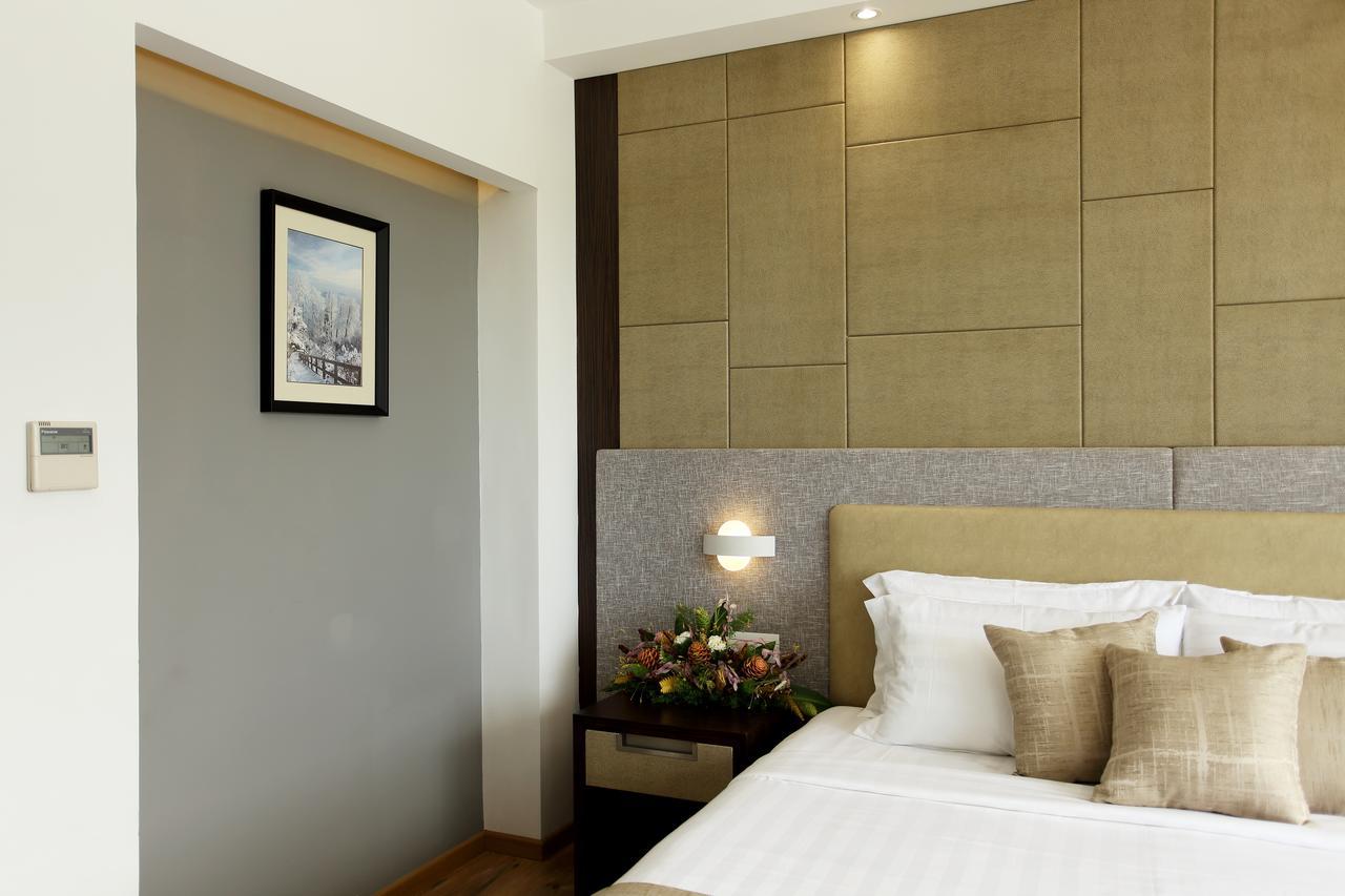 Sugar Business Hotel Kochi Екстер'єр фото